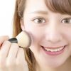 －3キロ見え？チークで簡単☆小顔メイク術