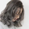 風で揺れる度におしゃれ♡暗髪でつくるグラデーションカラー集
