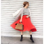 春はボーダー!フェミニッシュに着こなして大人の「ボーダートップス」コーデにしよう♡