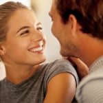 それはずるいよ……。彼がおうちデートでキュンキュンした彼女のフレーズ