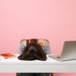 ストレスを感じたときの対処法8選|日々に疲れた時に試したい行動や考え方とは
